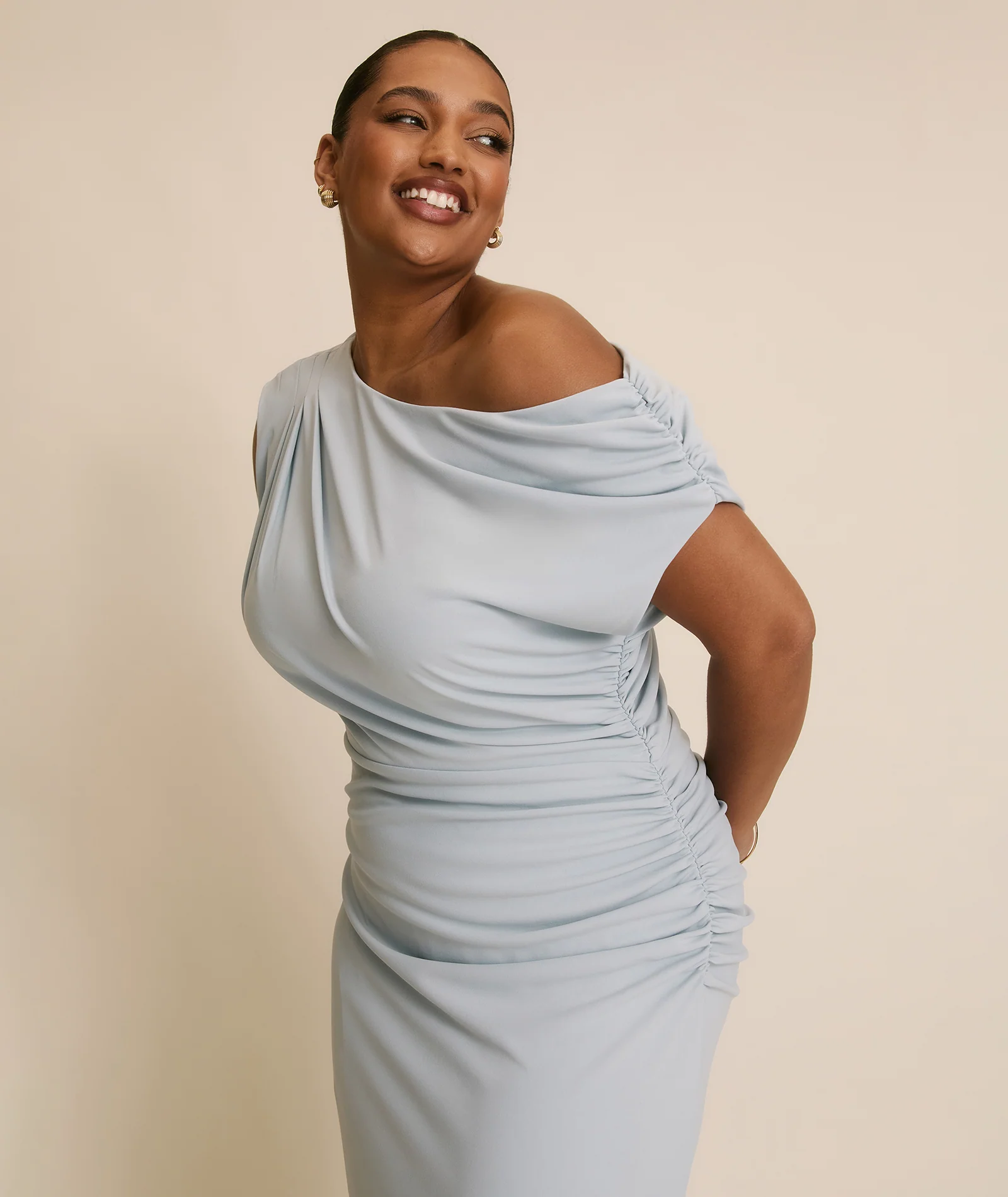 Asymmetric Neck Stretch Sculpt Bridesmaid Dress - Pale Blue - Image 2